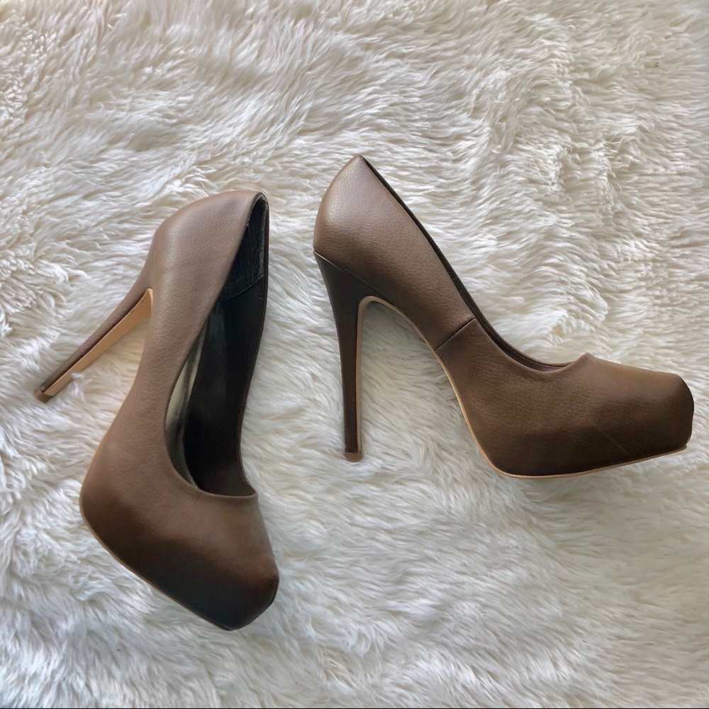 Charles by Charles David Pumps